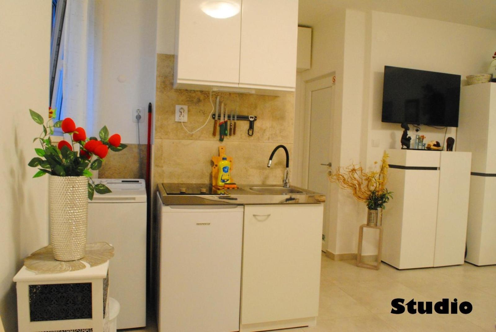Sunshower Apartment And Studio Split Exterior foto