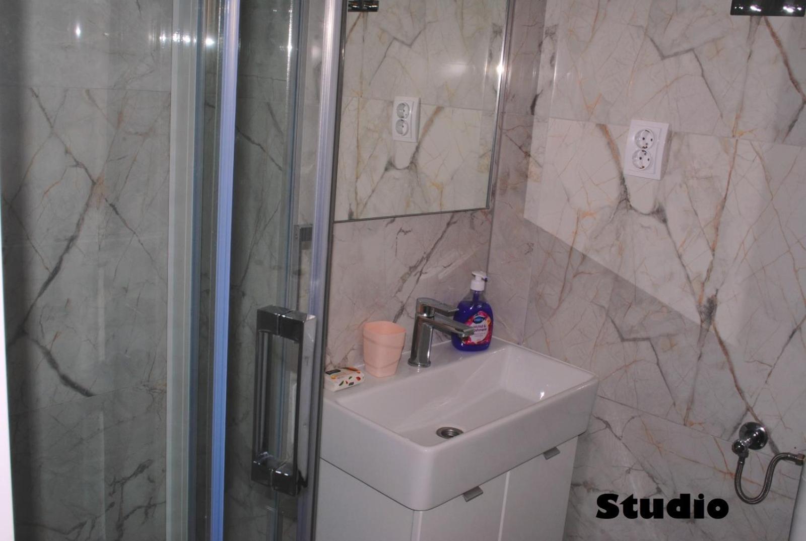 Sunshower Apartment And Studio Split Exterior foto