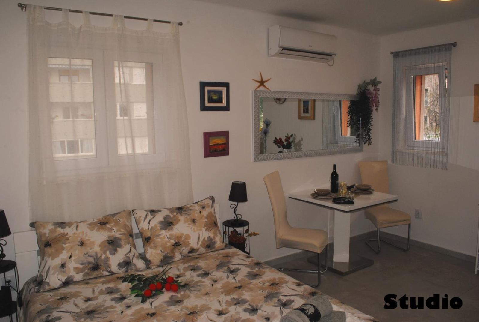 Sunshower Apartment And Studio Split Exterior foto